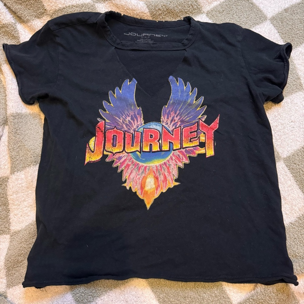 Journey Keyhole Neckline Band Tee Size Medium